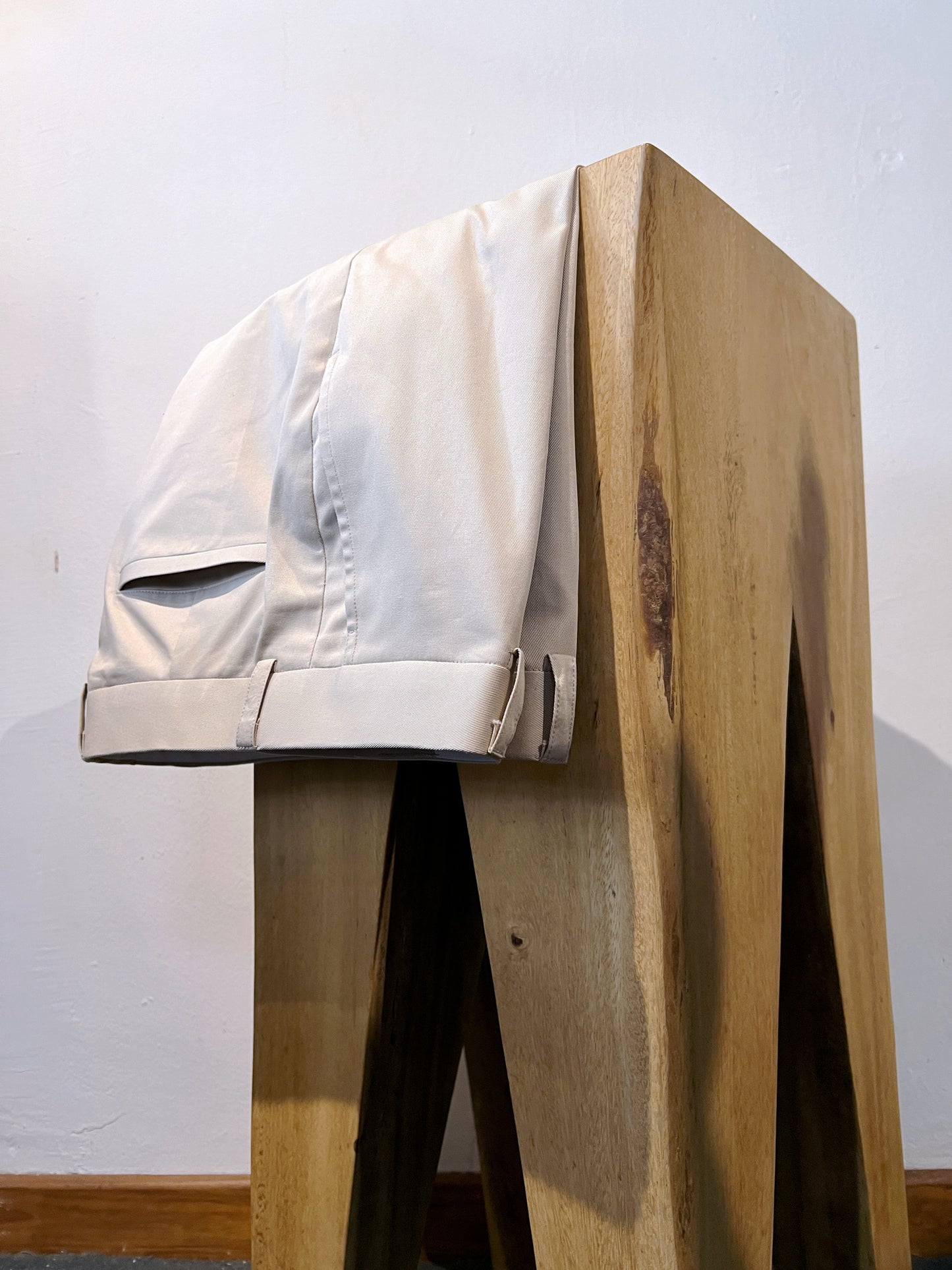 Bespoke Beige Chino Trousers: Perfect Fit Crafted from Loro Piana Cotton