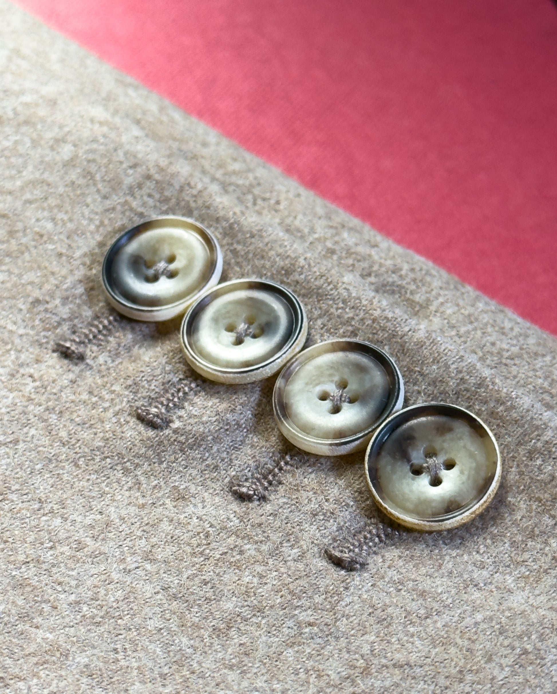 Q MENSWEAR-Loro Piana Beige Suit-details-button
